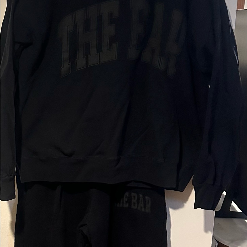 The Bar Black Sweatshirt and Pants Set